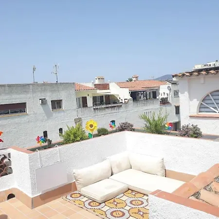 House On A Canal With A Mooring Of 7,5 M Empuriabrava
