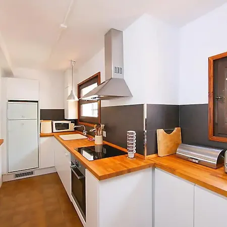 House On A Canal With A Mooring Of 7,5 M Holiday home Empuriabrava